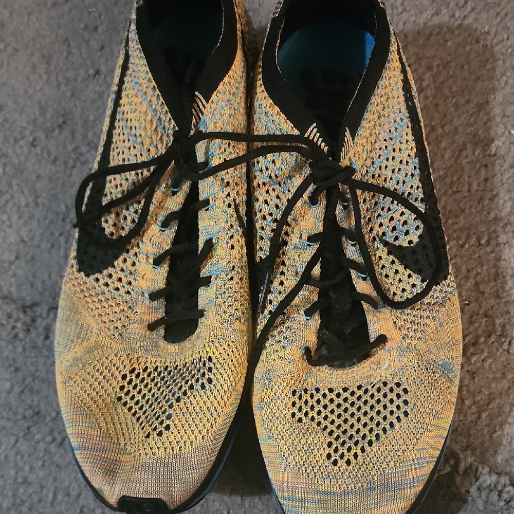 Nike Black Athletic Shoes Lightweight Mesh Design